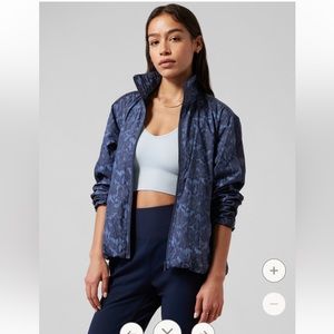 Athleta Blue Sightseer Lace Jacket Ethereal Bloom Size Small